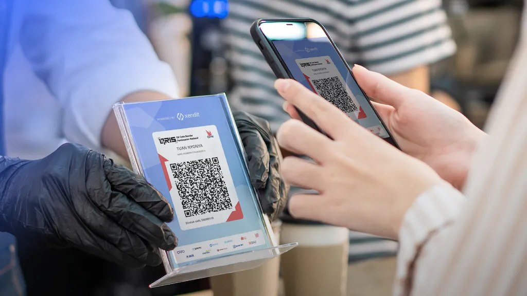 Arsitektur integrasi payment gateway dan QRIS untuk sistem bisnis