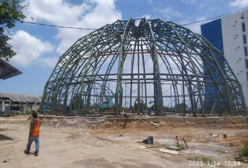 Pemasangan rangka kubah GRC tahan gempa