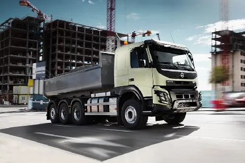 Truk Volvo FMX dengan konfigurasi heavy duty