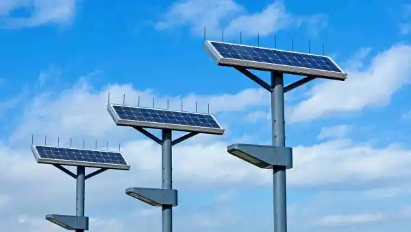 Lampu Taman Tenaga Surya