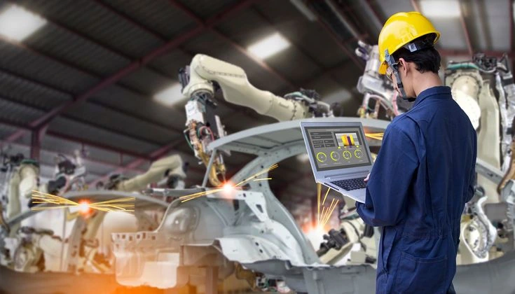 Implementasi pemantauan OEE real-time di pabrik modern