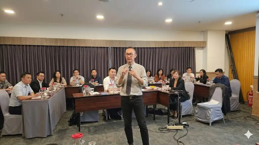 Training Literasi Digital untuk Guru Pasuruan